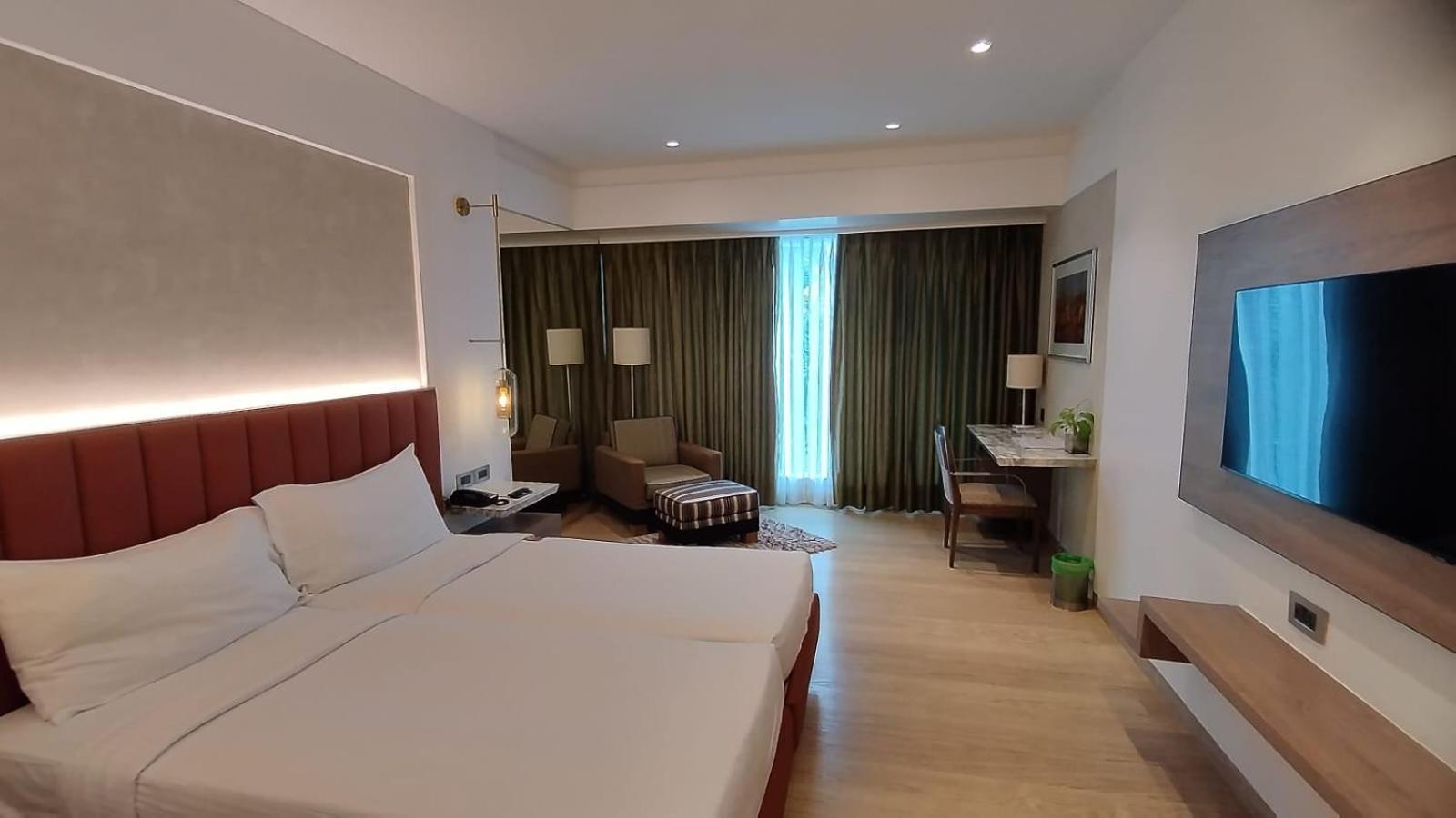 Mirage Hotel, International Airport 4* Mumbai